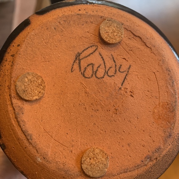 Pottery wine glasses (4) and wine bottle holder - Picture 8 of 10